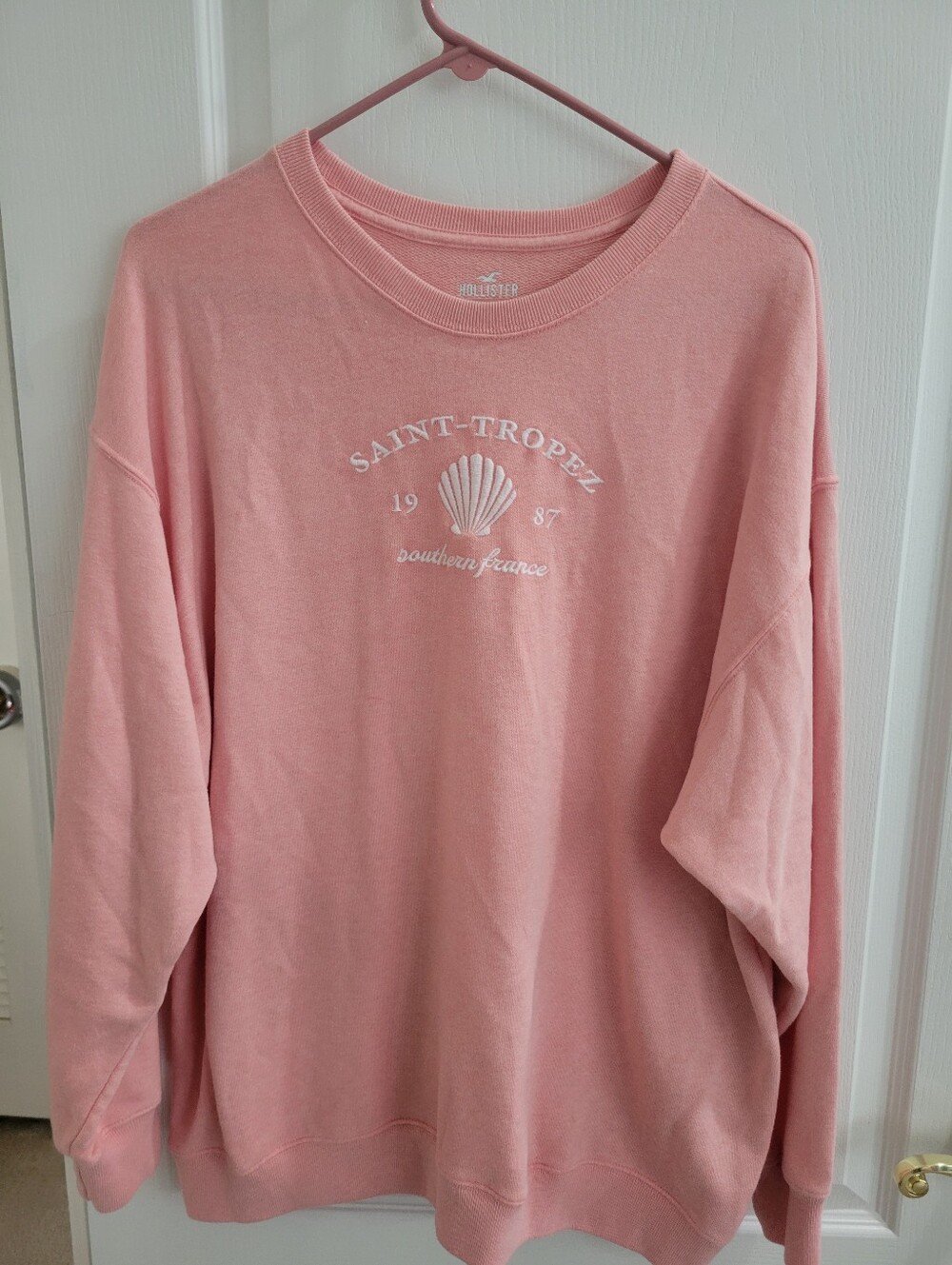 Hollister Women's Saint Tropez Shell Graphic Crewneck Sweatshirt Pink Large